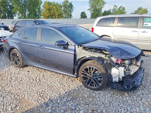 2026 TOYOTA CAMRY