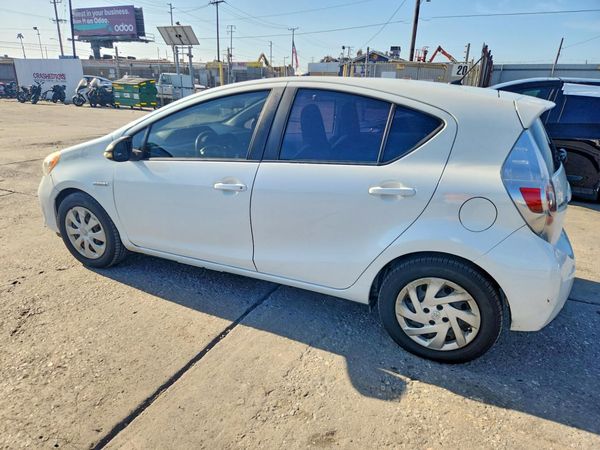 2014 TOYOTA PRIUS