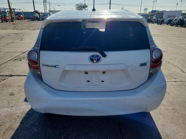 2014 TOYOTA PRIUS