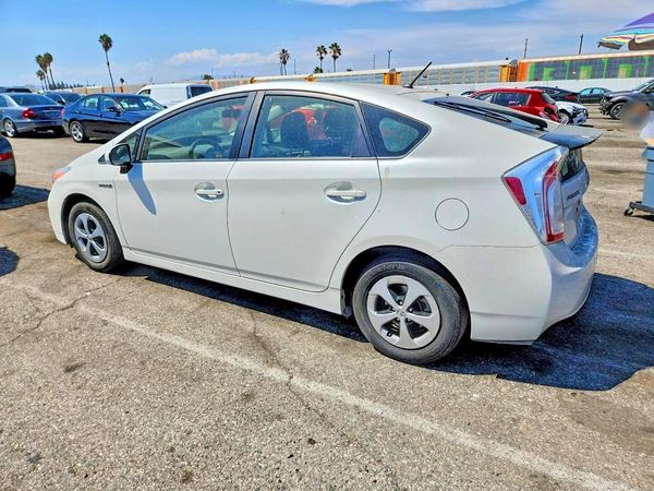 2015 TOYOTA PRIUS