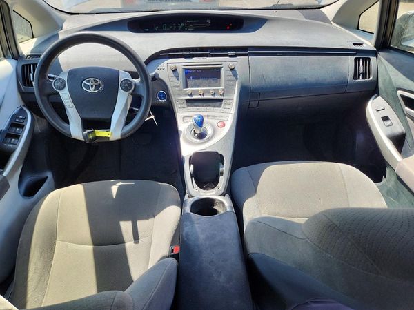 2015 TOYOTA PRIUS