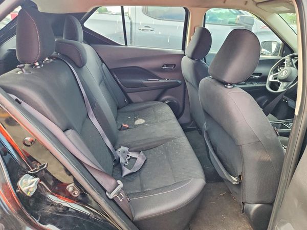 2022 NISSAN KICKS