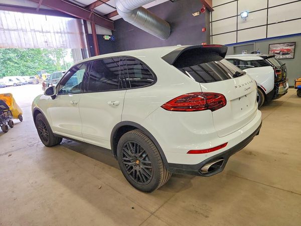 2018 PORSCHE CAYENNE Base / Platinum Edition