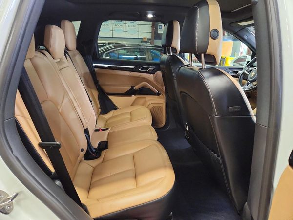 2018 PORSCHE CAYENNE Base / Platinum Edition