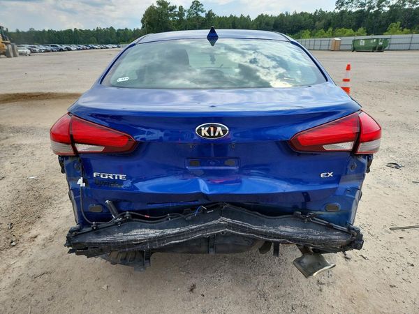 2017 KIA FORTE