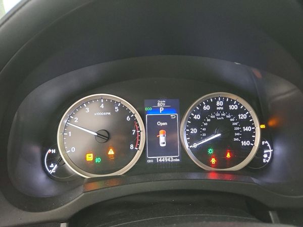 2016 LEXUS IS 300