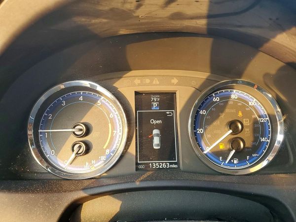 2017 TOYOTA COROLLA