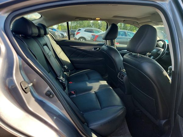 2017 INFINITI Q50
