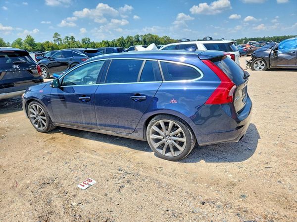 2015 VOLVO V60 Platinum (non R design)
