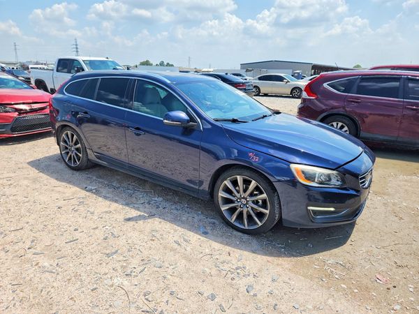 2015 VOLVO V60 Platinum (non R design)
