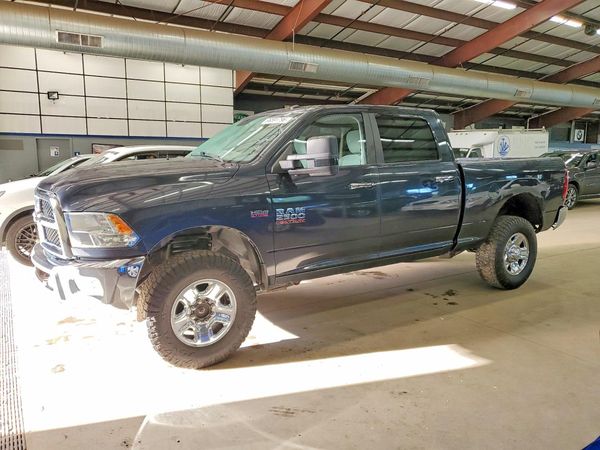 2017 RAM 2500 SLT CREW CAB 4X4