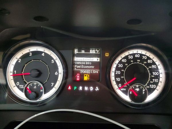 2017 RAM 2500 SLT CREW CAB 4X4