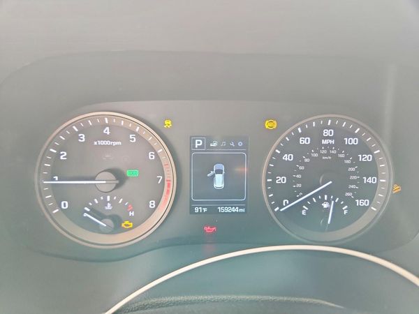 2016 HYUNDAI TUCSON SE