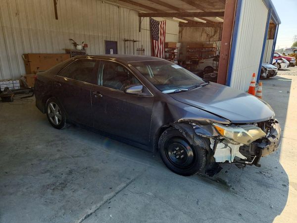 2014 TOYOTA CAMRY