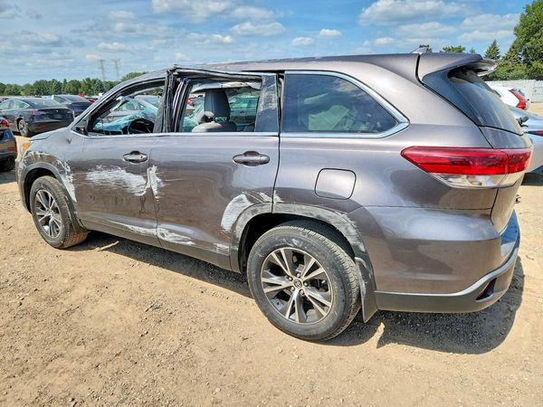 2019 TOYOTA HIGHLANDER LE/LE Plus