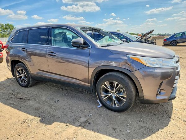 2019 TOYOTA HIGHLANDER LE/LE Plus