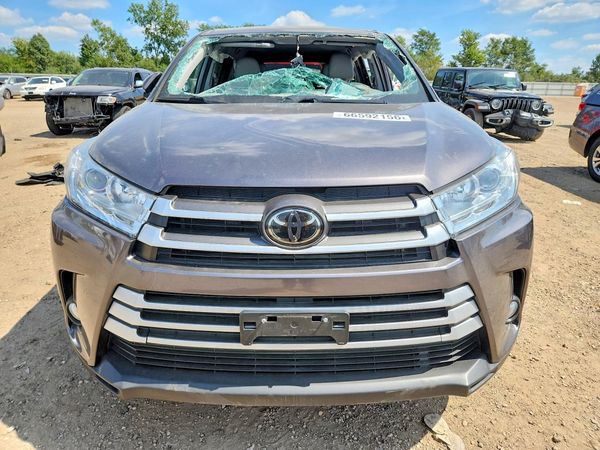2019 TOYOTA HIGHLANDER LE/LE Plus