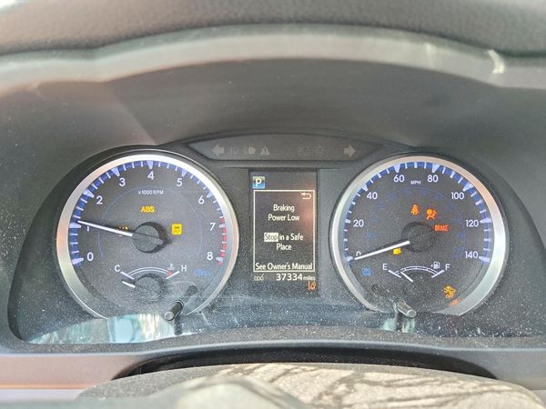 2019 TOYOTA HIGHLANDER LE/LE Plus