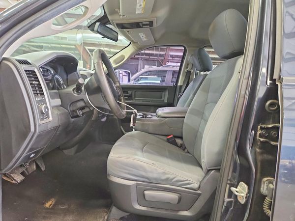 2013 RAM 1500 ST QUAD CAB 4X4