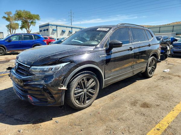 2022 VOLKSWAGEN TIGUAN 4Motion SE R-Line Black