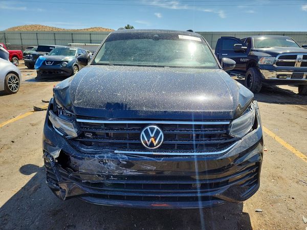 2022 VOLKSWAGEN TIGUAN 4Motion SE R-Line Black