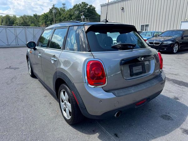 2018 MINI COOPER