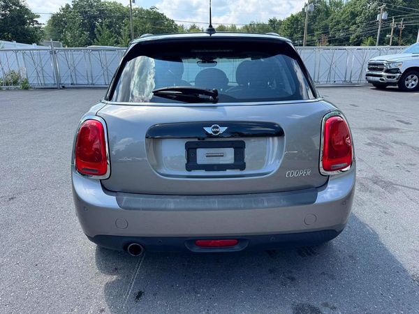 2018 MINI COOPER