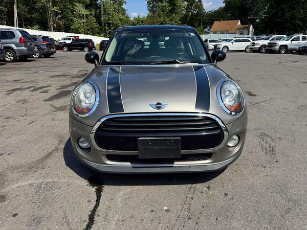 2018 MINI COOPER