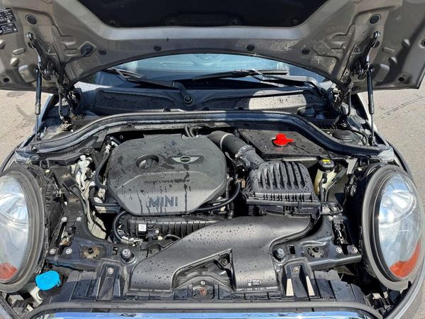 2018 MINI COOPER