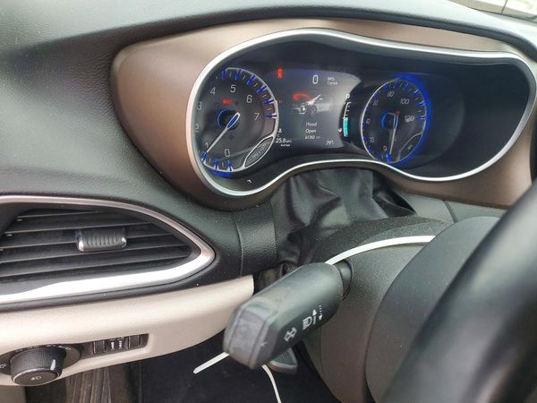 2017 CHRYSLER PACIFICA