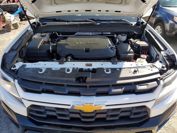 2022 CHEVROLET COLORADO Work Truck — Engine bay