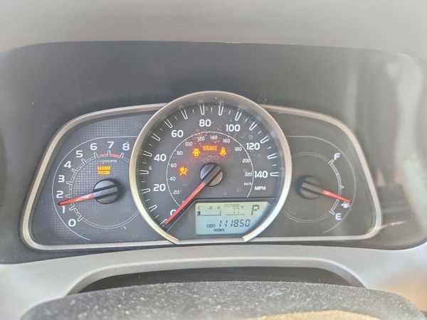 2015 TOYOTA RAV4 LE (X Grade)