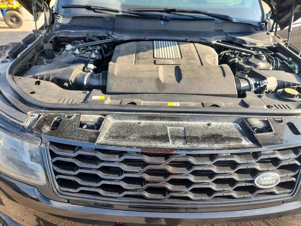 2018 LAND ROVER RANGE ROVER SPORT — Engine bay