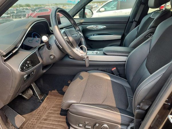 2023 GENESIS GV70