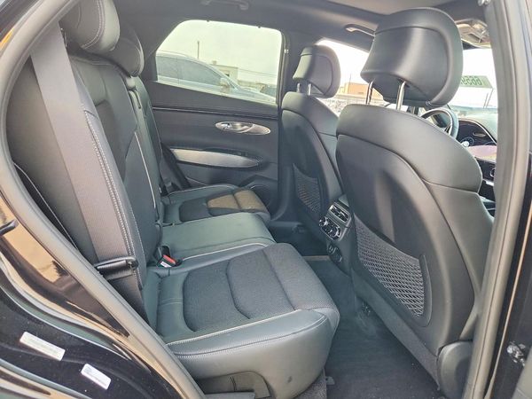 2023 GENESIS GV70