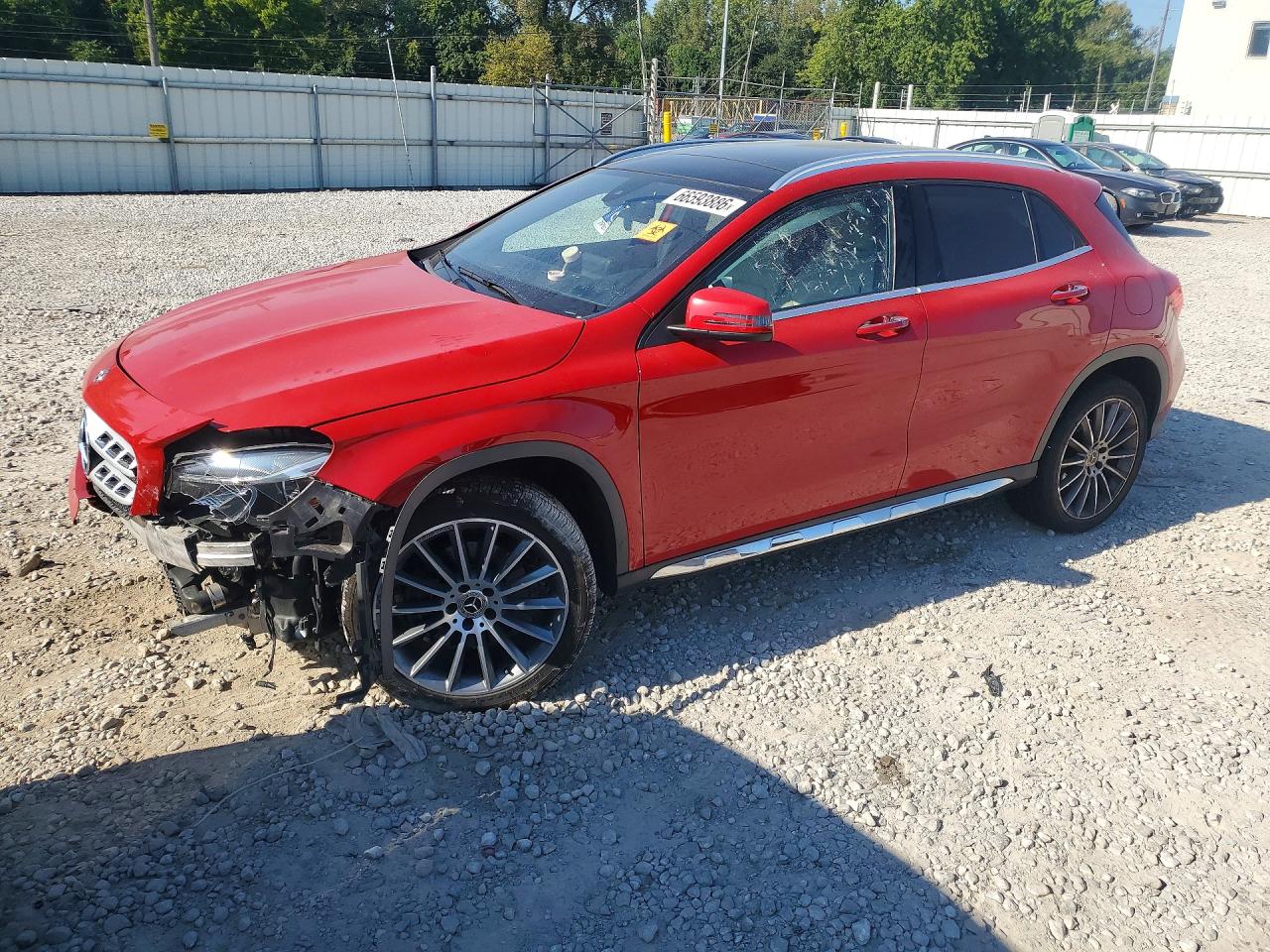2019 MERCEDES-BENZ GLA-CLASS GLA250-4M — Front 3/4