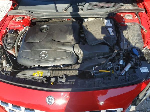 2019 MERCEDES-BENZ GLA-CLASS GLA250-4M — Engine bay