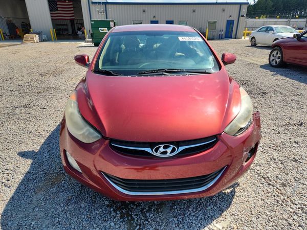 2013 HYUNDAI ELANTRA