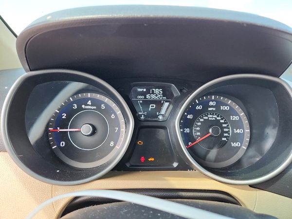 2013 HYUNDAI ELANTRA