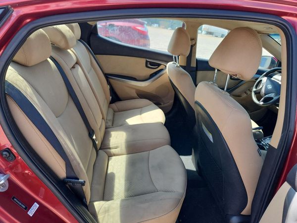 2013 HYUNDAI ELANTRA
