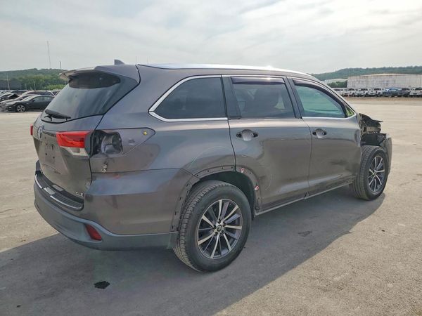 2017 TOYOTA HIGHLANDER SE/XLE