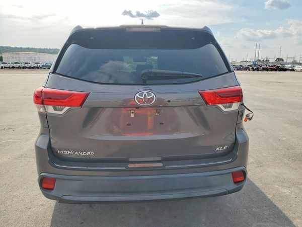 2017 TOYOTA HIGHLANDER SE/XLE