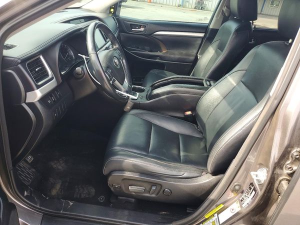 2017 TOYOTA HIGHLANDER SE/XLE