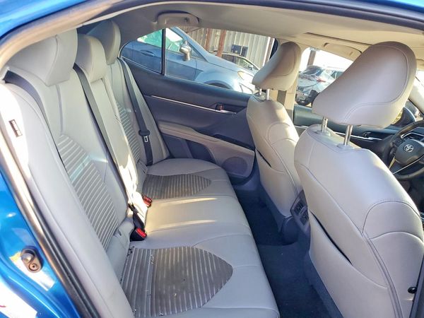 2018 TOYOTA CAMRY