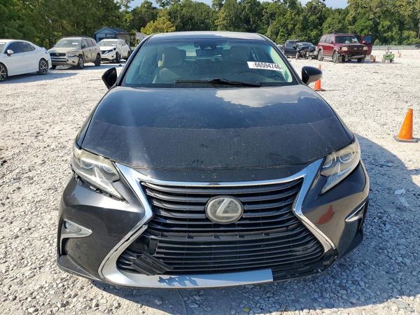 2017 LEXUS ES