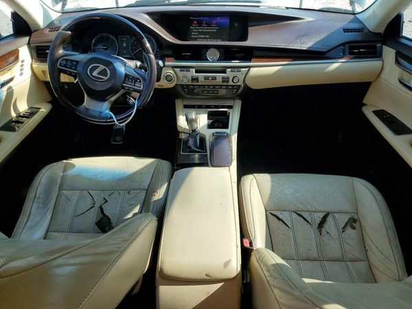 2017 LEXUS ES