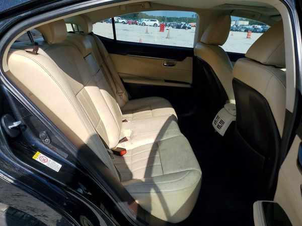 2017 LEXUS ES