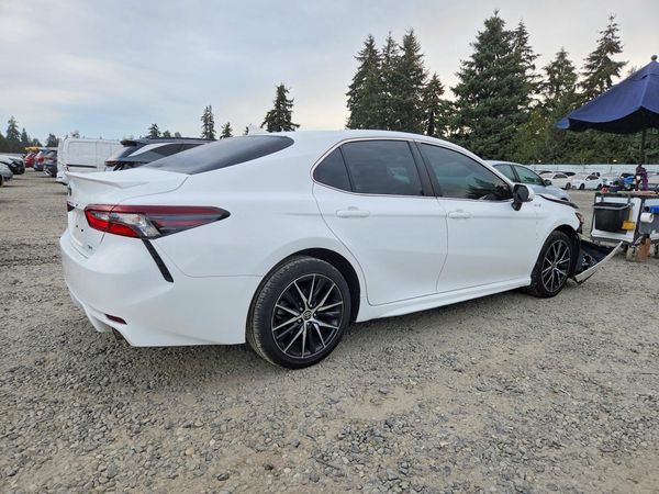2022 TOYOTA CAMRY SE