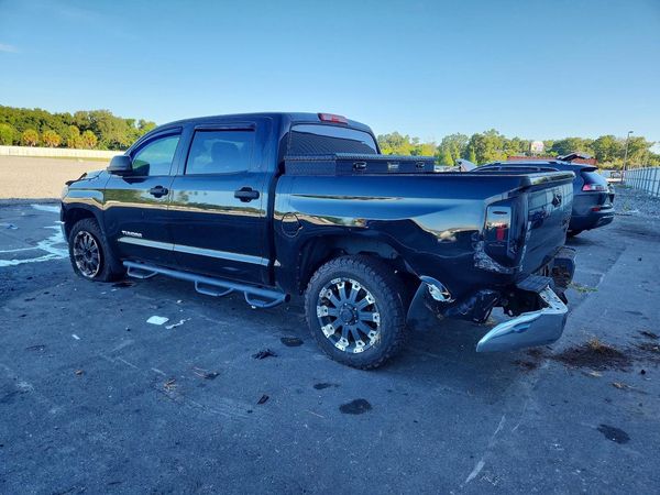 2014 TOYOTA TUNDRA SR5