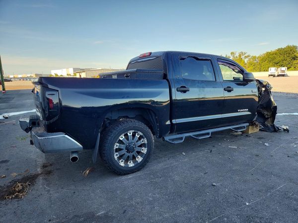 2014 TOYOTA TUNDRA SR5